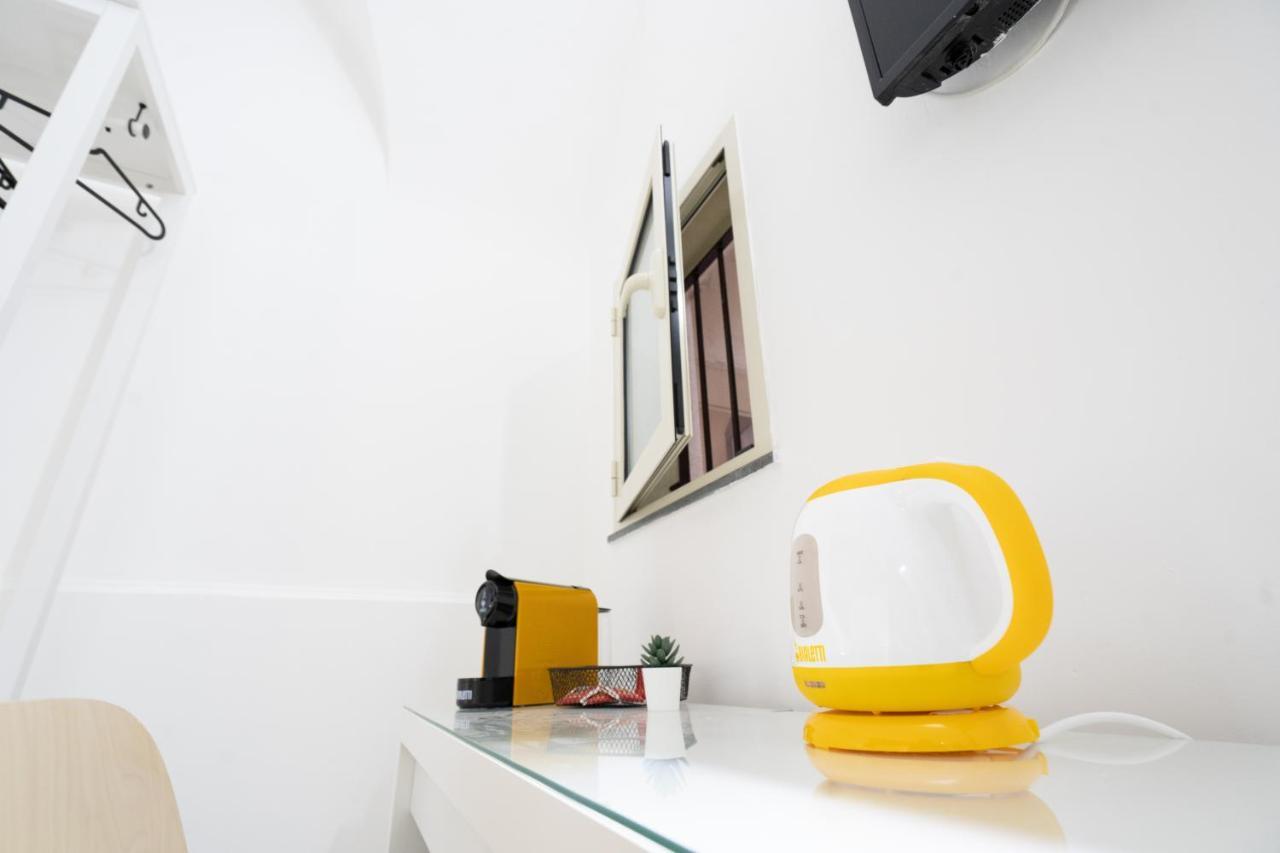 Be Happy Rooms Catania Bagian luar foto