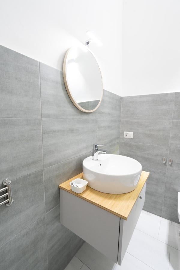 Be Happy Rooms Catania Bagian luar foto
